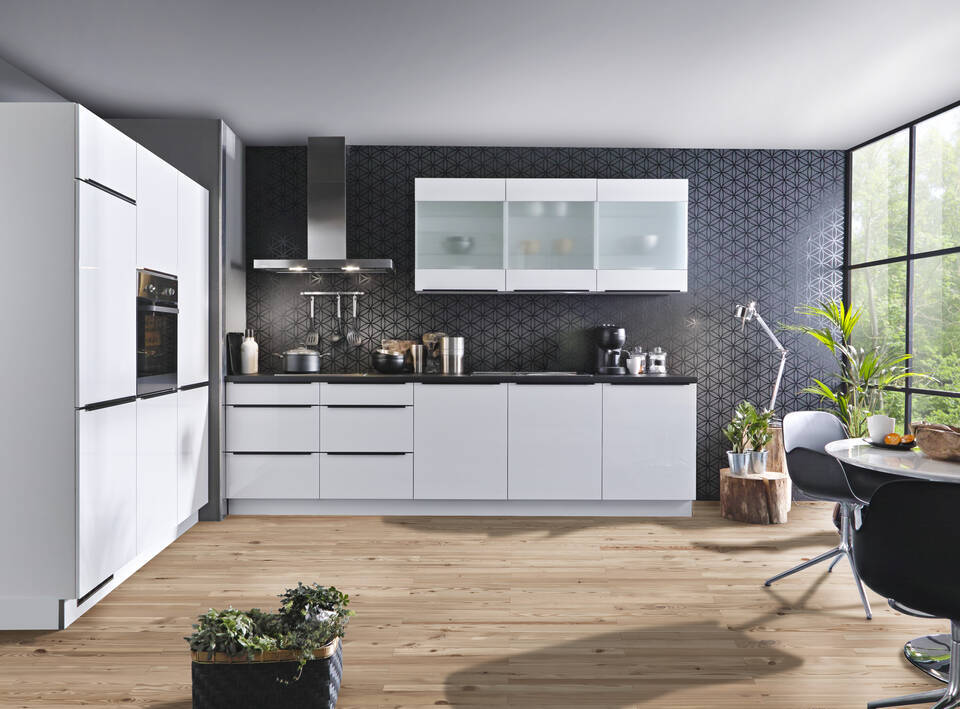 Zweizeilige Küche "EXK60-2-1" mit Geräten: Lacklaminat Weiß Hochglanz - Schwarz Steinstruktur, 480cm / Bild 1