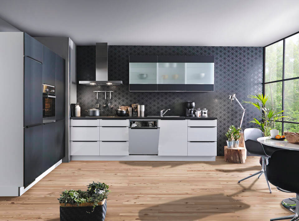 Express Küche mit Geräten in Weiß Hochglanz & Schwarz: zweizeilig, 300x180 cm, 480 cm, Spüle rechts | Doppelblock "EXK780-1-1-r" / Bild 2