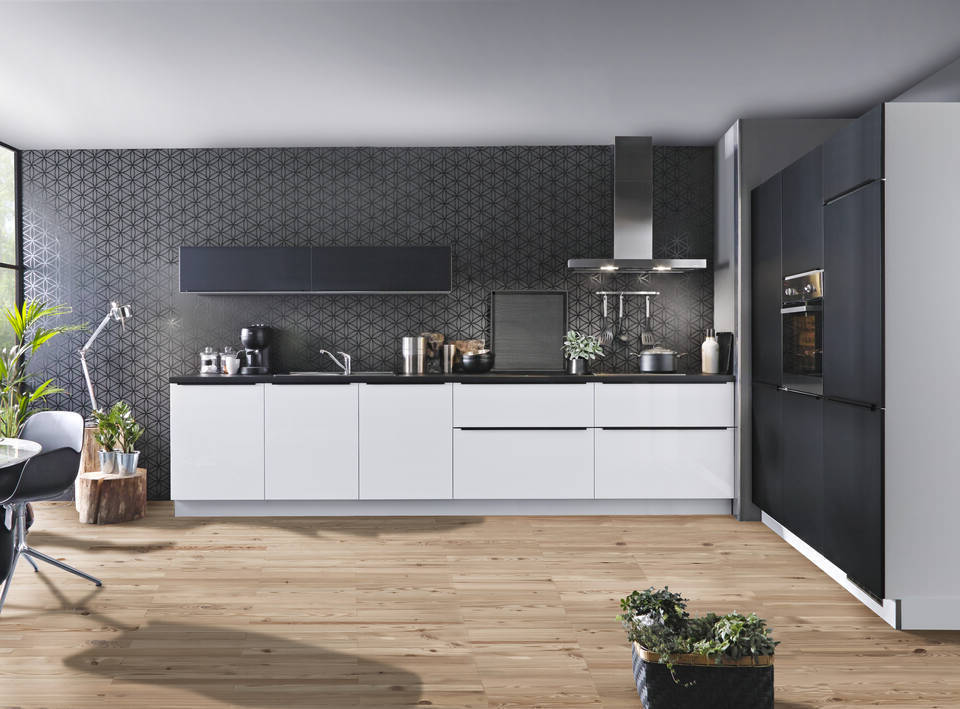 Express Küche ohne Geräte in Weiß Hochglanz & Schwarz: zweizeilig, 360x180 cm, 540 cm, Spüle links | Doppelblock "EXK40-1-0-l" / Bild 1